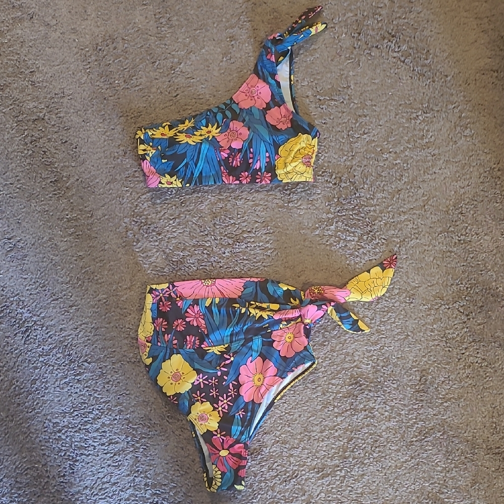 Blue And Yellow Off Shoulder Bikini Set With Ties And High Rise Bottoms- Size M
